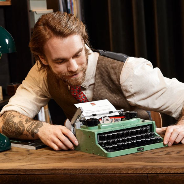 LEGO Ideas: LEGO Typewriter Raggiunge i 10.000 Sostenitori - Mattonito