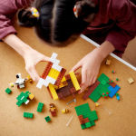 Alternative view 3 of LEGO® Minecraft The Bee Cottage 21241 (Retiring Soon)