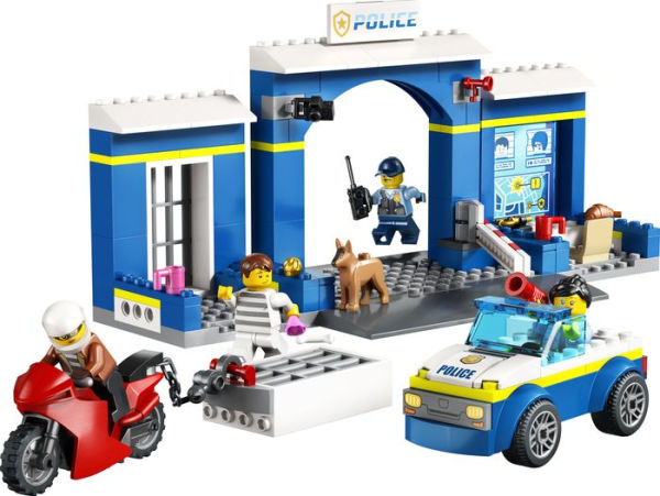 jungle Immigratie voeden LEGO City Police Station Chase 60370 by LEGO Systems Inc. | Barnes & Noble®