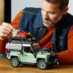 Alternative view 4 of LEGO Icons Land Rover Classic Defender 90 10317