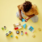 Alternative view 2 of LEGO® DUPLO Town Family House on Wheels 10986 (Retiring Soon)
