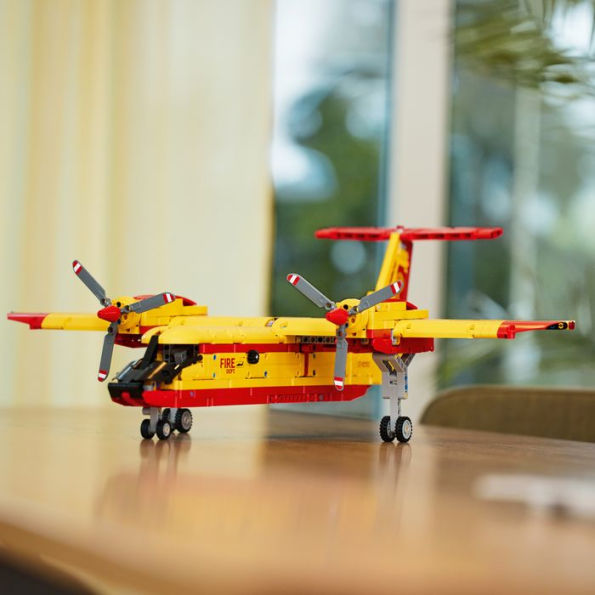 Offers technic firefighter aircraft