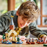 Alternative view 4 of LEGO Harry Potter Hogwarts Castle Boathouse 76426