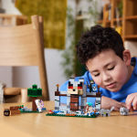 Alternative view 4 of LEGO Minecraft The Wolf Stronghold 21261