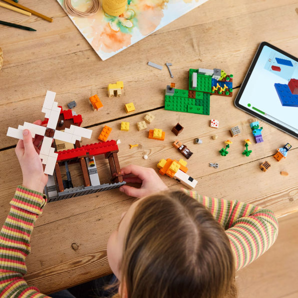 LEGO Minecraft The Windmill Farm 21262