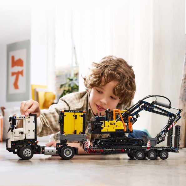 LEGO Technic Volvo FMX Truck & EC230 Electric Excavator 42175