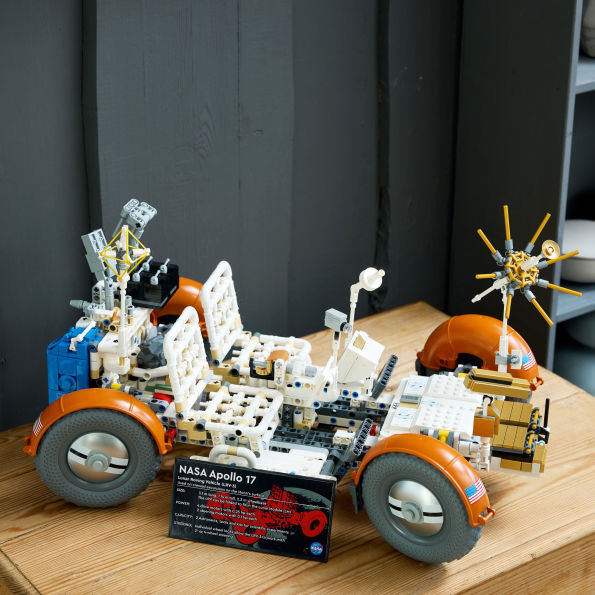 LEGO Technic NASA Apollo Lunar Roving Vehicle - LRV 42182