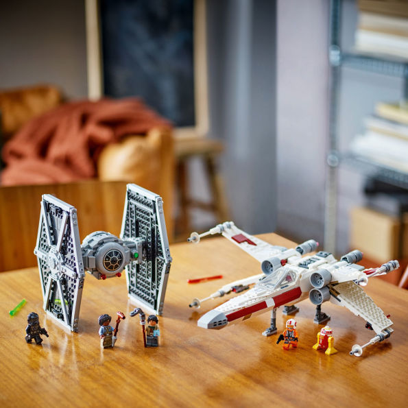 LEGO Star Wars TIE Fighter & X-Wing Mash-up 75393