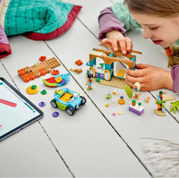 LEGO Friends Beach Smoothie Stand 42625