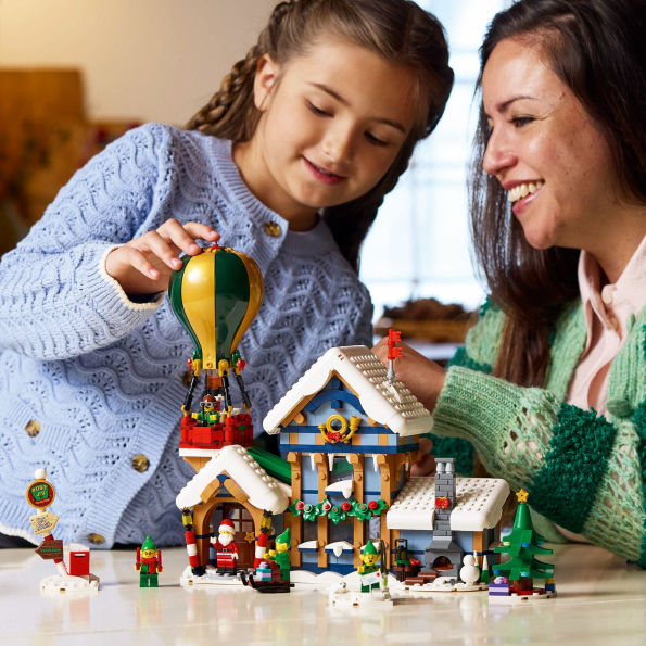 LEGO Icons Santa's Post Office 10339
