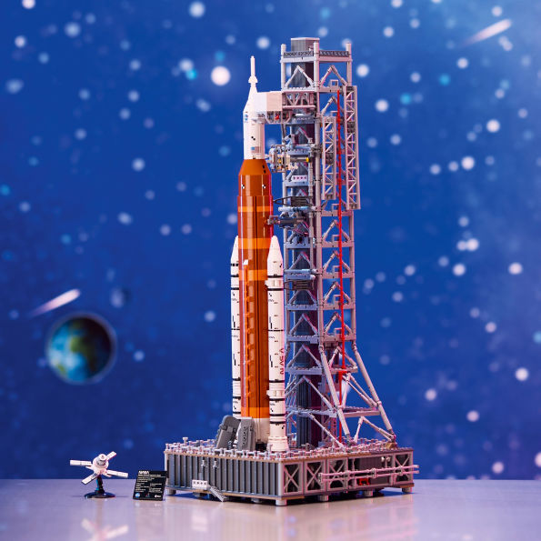 LEGO Icons NASA Artemis Space Launch System 10341