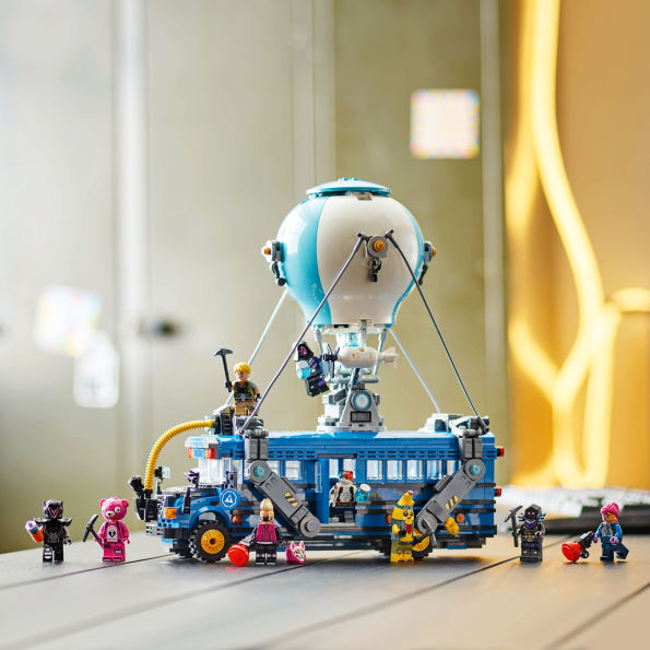 LEGO Fortnite Battle Bus 77073