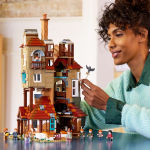 Alternative view 4 of LEGO Harry Potter The Burrow - Collectors' Edition 76437