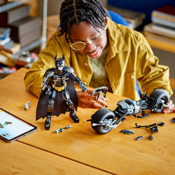 LEGO Super Heroes DC Batman Construction Figure and the Bat-Pod Bike 76273