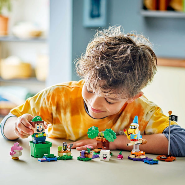 LEGO Super Mario Adventures with Interactive LEGO Luigi 71440