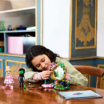 Alternative view 3 of LEGO Wicked Elphaba & Glinda Figures 75682