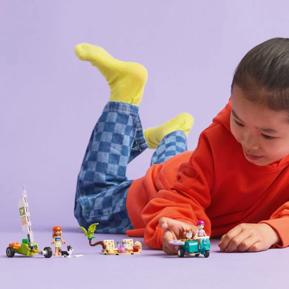 LEGO Friends Surfing Dogs and Scooter Adventure 42641