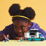 Alternative view 4 of LEGO City Great Vehicles Emergency Ambulance 60451