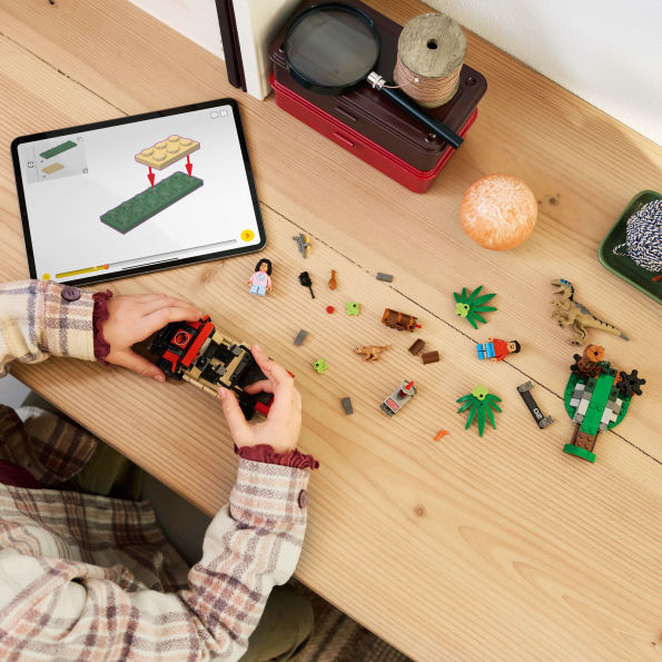 LEGO Jurassic World Raptor Off-Road Escape 76972