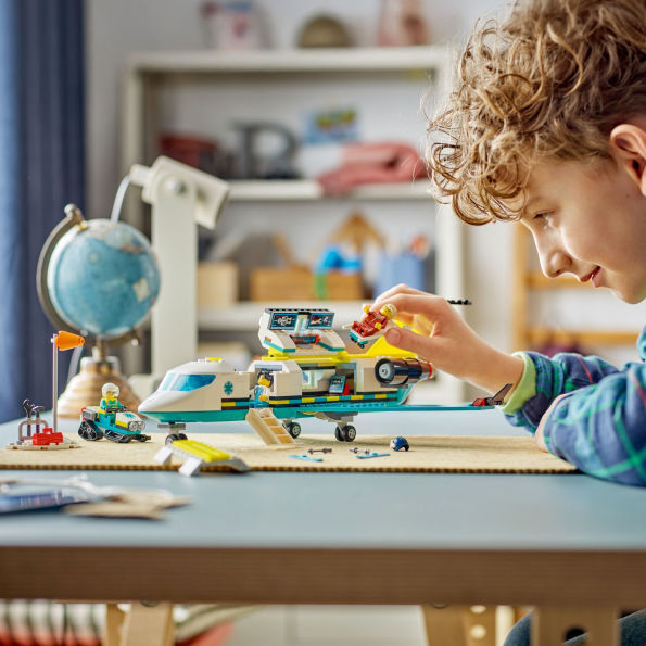 LEGO City Big Vehicles Emergency Air Ambulance Airplane 60465