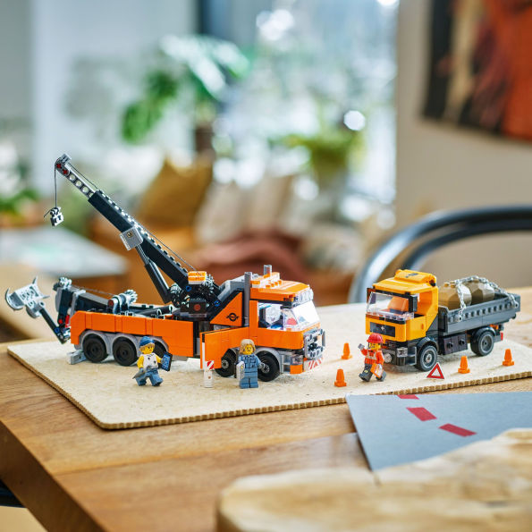 LEGO City Big Vehicles Heavy-Duty Recovery Tow Truck with Crane 60467