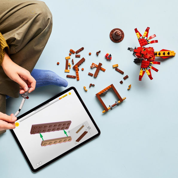 LEGO Harry Potter Fawkes: Dumbledore's Phoenix 76448