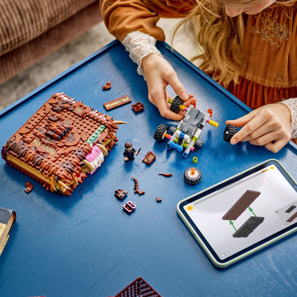 LEGO Harry Potter Chomping Monster Book of Monsters 76449