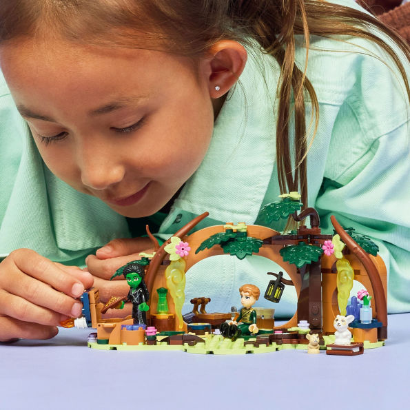 LEGO Wicked Elphaba's Retreat 75687