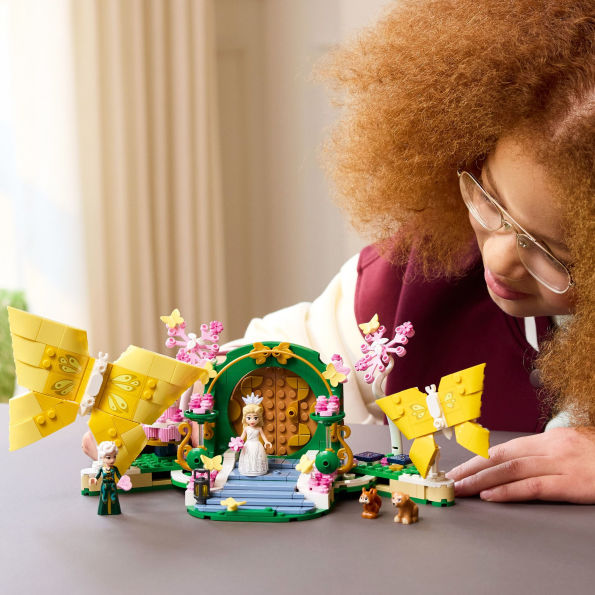 LEGO Wicked Glinda's Wedding Day 75688