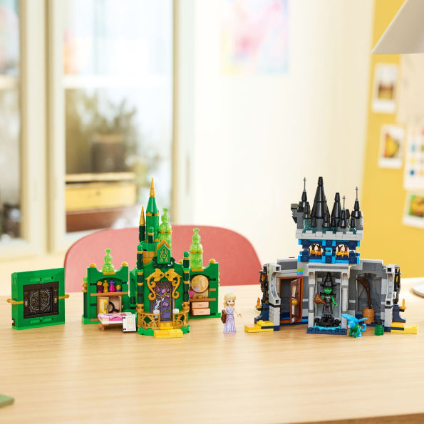 LEGO Wicked Emerald City & Kiamo Ko Castle 75689
