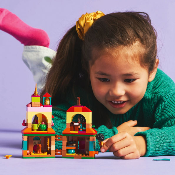 LEGO Disney Classic Encanto Mini House 43261