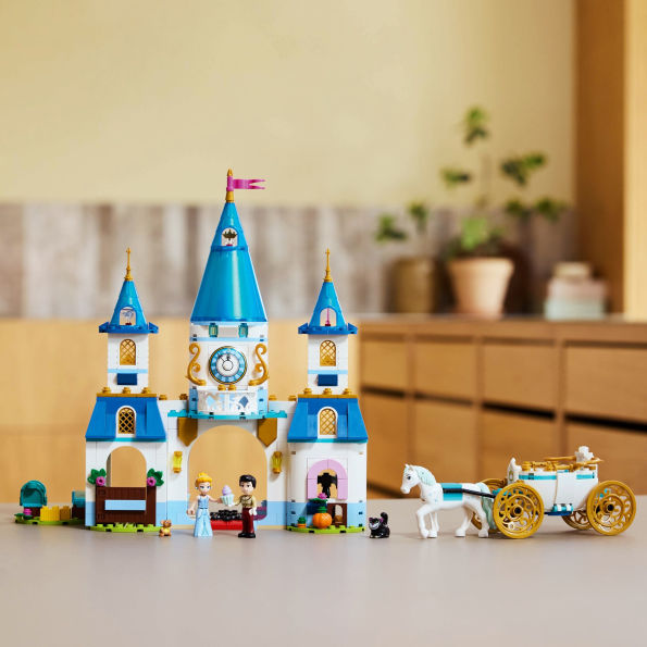 LEGO Disney Princess Cinderella's Castle & Horse Carriage 43275