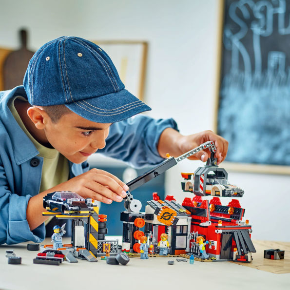 LEGO My City Scrapyard with Cars 60472