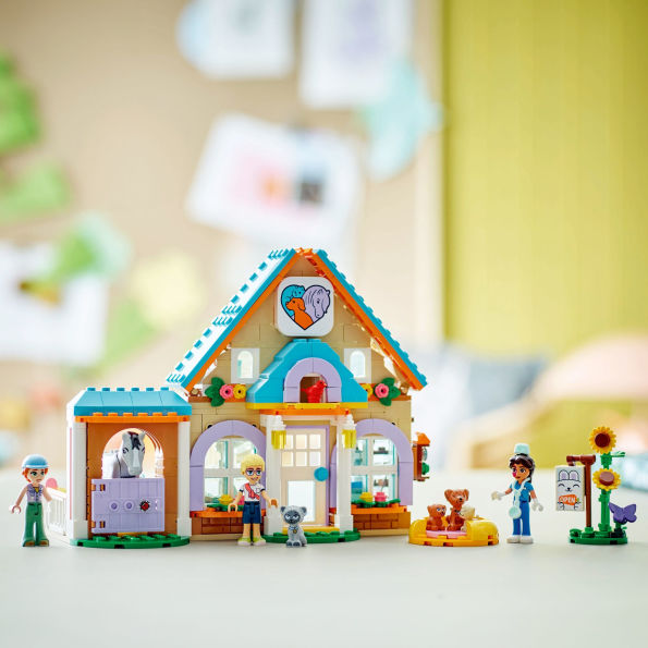 LEGO Friends Horse and Pet Vet Clinic 42651