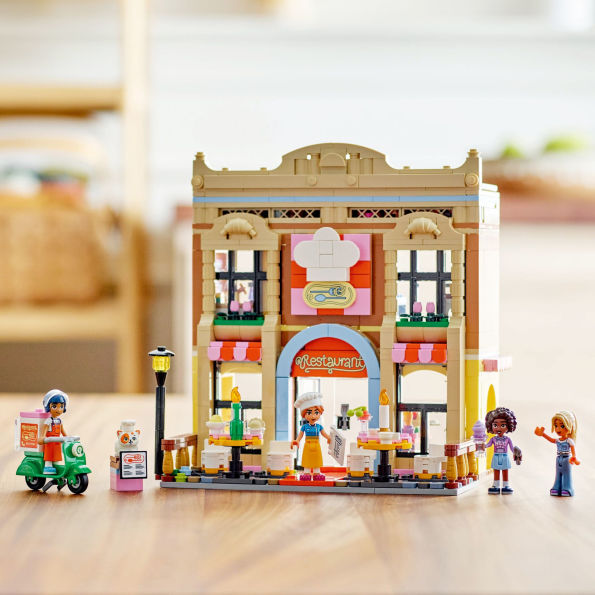 LEGO Friends Restaurant and Cooking School 42655