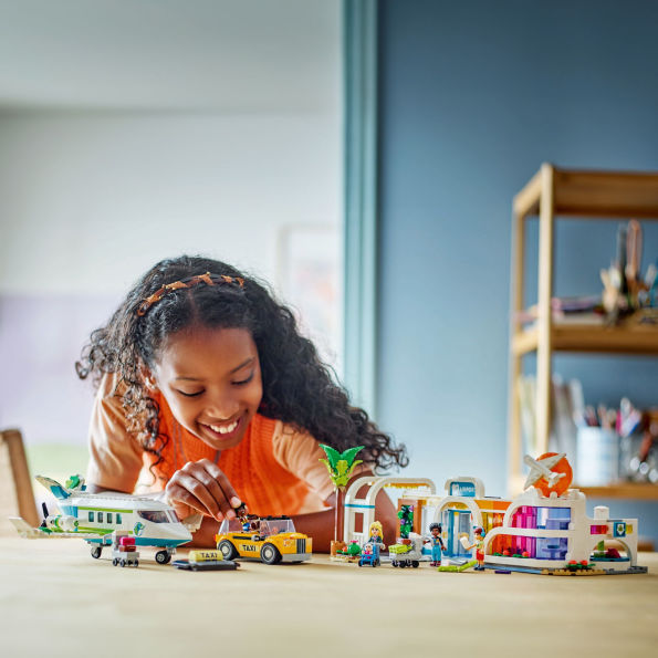 LEGO Friends Heartlake City Airport and Airplane 42656