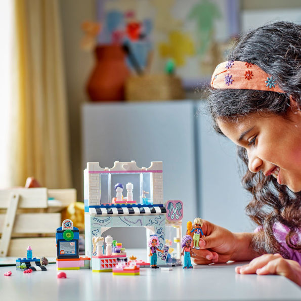 LEGO Friends Hair Salon and Accessories Store 42662