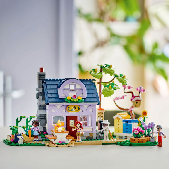 LEGO Friends Beekeepers' House and Flower Garden 42669