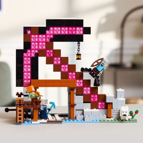 LEGO Minecraft The Pickaxe Mine 21277
