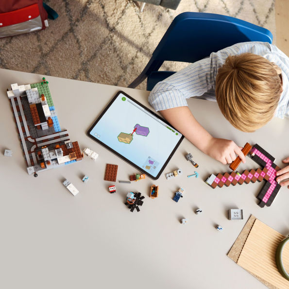 LEGO Minecraft The Pickaxe Mine 21277