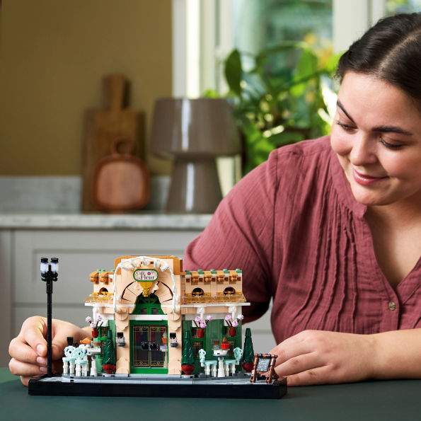 LEGO Icons 10362 French Café