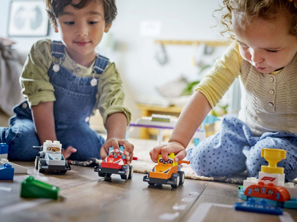 LEGO DUPLO Town F1® Team Race Cars & Drivers 10445