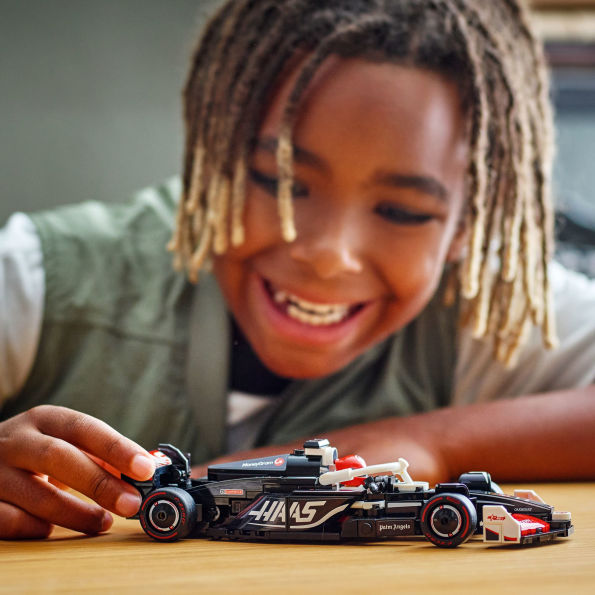 LEGO Speed Champions 77250 MoneyGram Haas F1® Team VF-24 Race Car