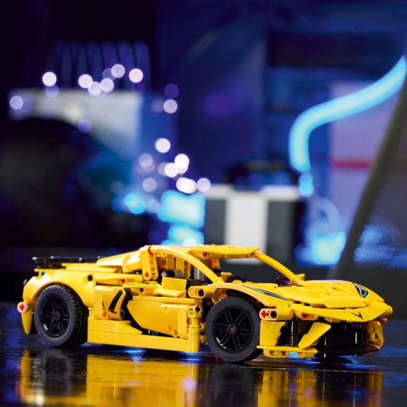 LEGO Technic 42205 Chevrolet Corvette Stingray