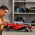 Alternative view 4 of LEGO Technic Ferrari SF-24 F1 Car 42207
