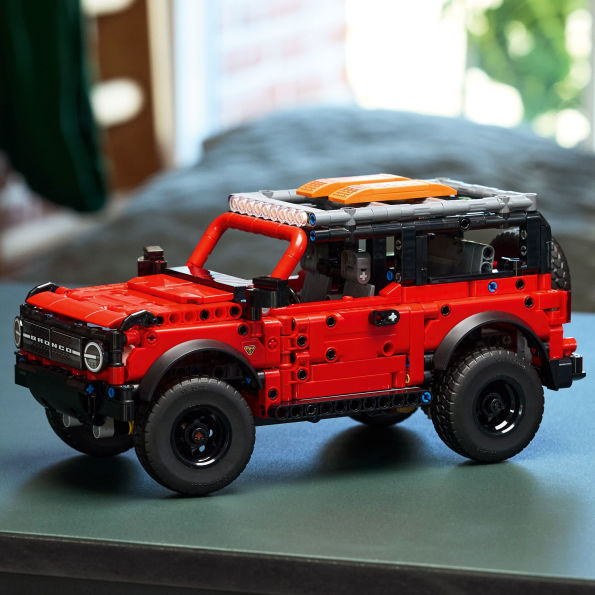 LEGO Technic Ford Bronco? SUV 42213