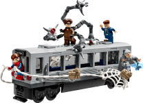 Alternative view 2 of LEGO Super Heroes Marvel Spider-Man vs. Doc Ock Subway Train Scene 76321