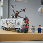 Alternative view 3 of LEGO Super Heroes Marvel Spider-Man vs. Doc Ock Subway Train Scene 76321