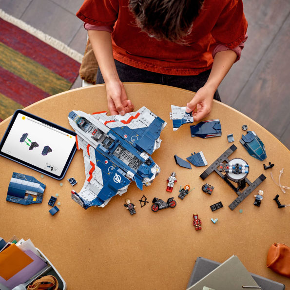 LEGO Super Heroes Marvel Avengers: Age of Ultron Quinjet 76325