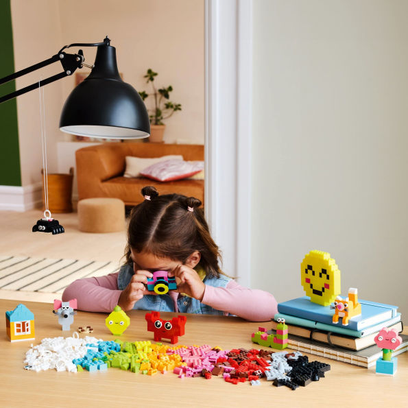 LEGO Classic Creative Happy Box 11042